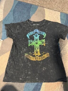 Guns N' Roses Black Short Sleeve Graphic Tee - Multicolor Cross